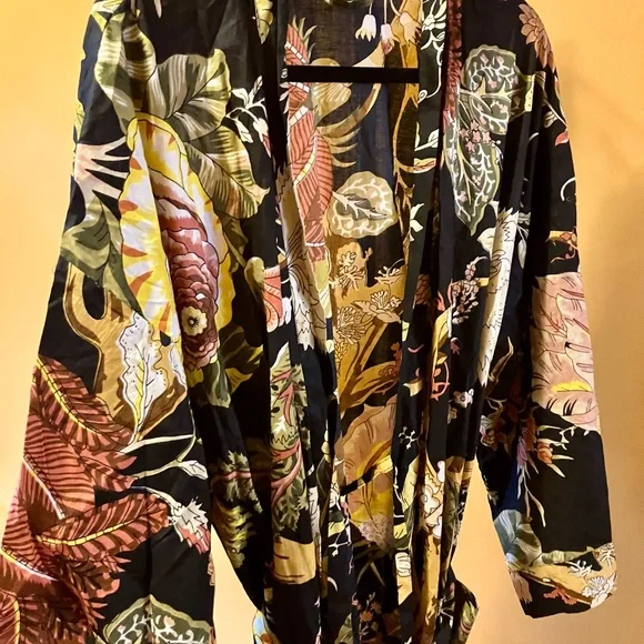 Floral Black Handmade Robe - Elegant Botanical Print - Picture 5 of 6